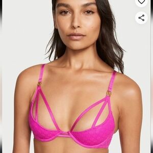 2 Victoria's Secret Black and Pink Lace Bras